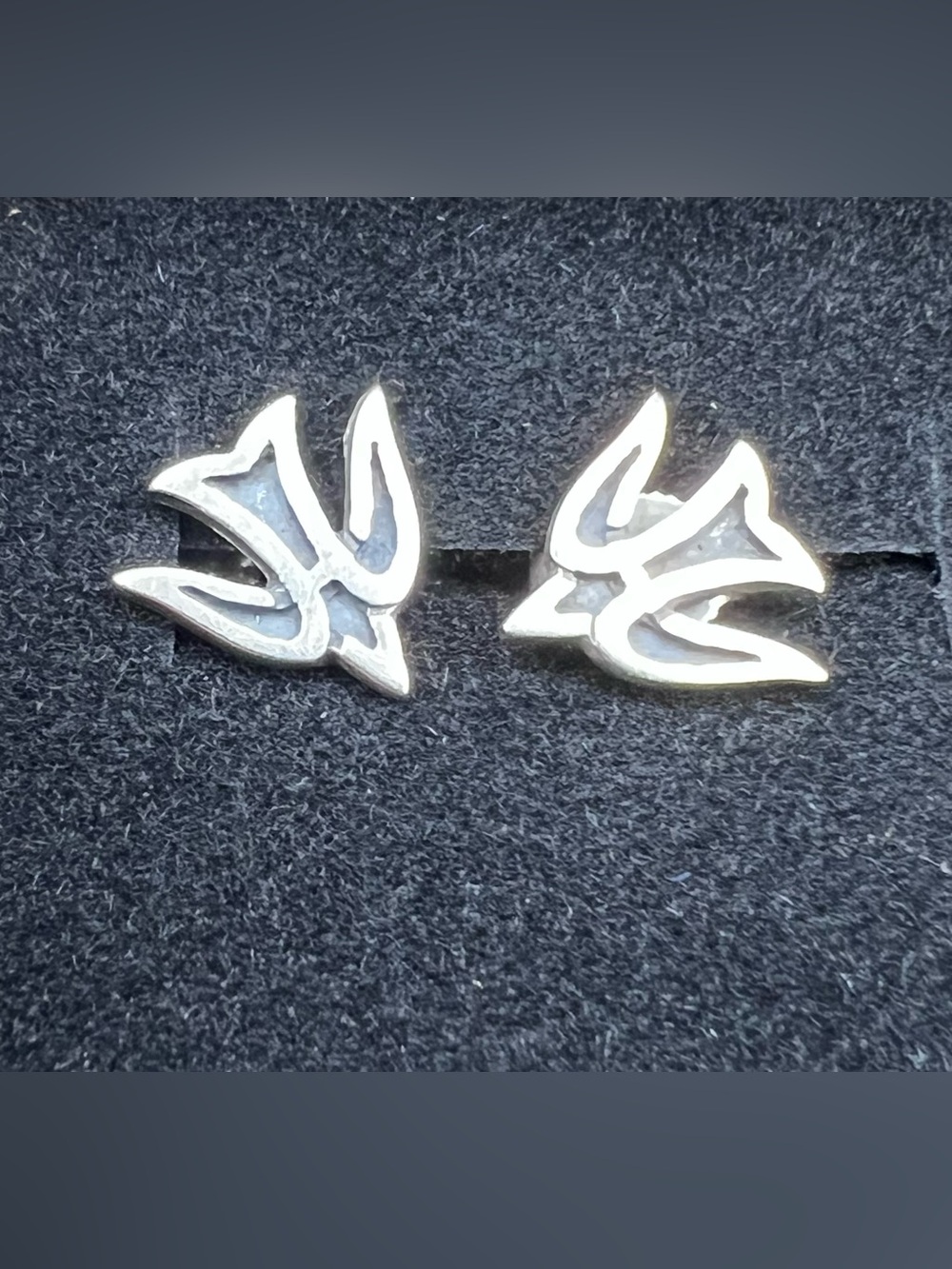 James Avery Retired Dove Earrings